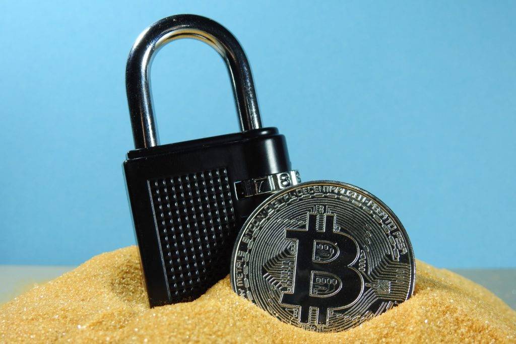 Bitcoin Security: How not to Lose Your Money