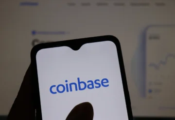 Coinbase Launches Crypto Card With up to 4% Cashback in BTC for U.S. Users