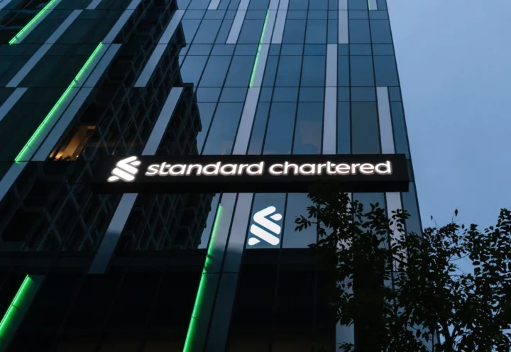 Standard Chartered поддерживает запуск стейблкоин-платежей в Сингапуре