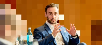 Bank-Backed Euro Stablecoins: Qivalis on Institutional Adoption, MiCA, and On-Chain Liquidity